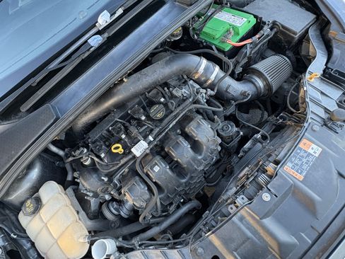 Used 2017 Ford Focus ST image 2