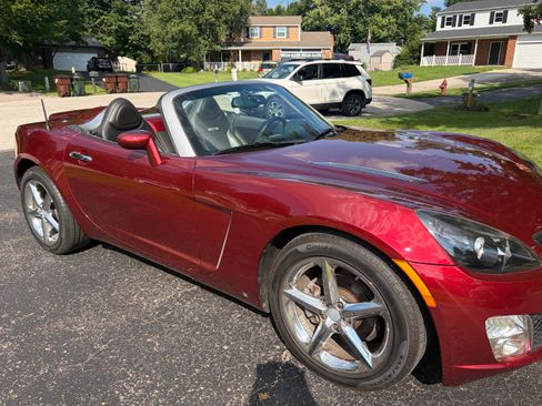 Used 2009 Saturn Sky Red Line RWD image 9