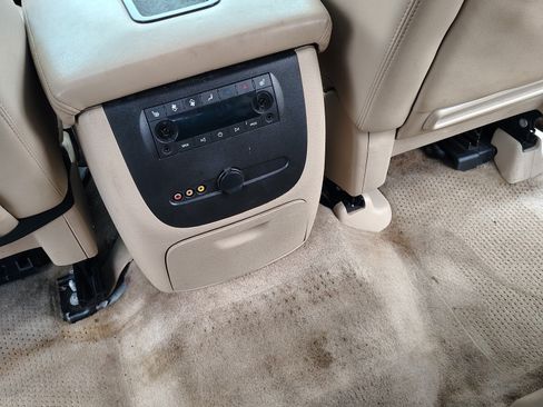 Used 2012 GMC Yukon XL Denali AWD/4WD image 8