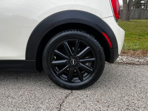 Used 2014 MINI Cooper 2-Door Hardtop w/ Premium Package image 6