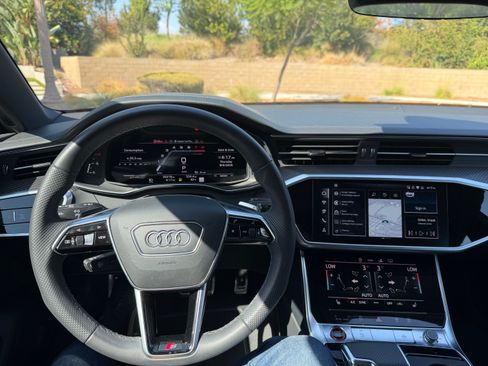 Used 2025 Audi S7 Premium Plus w/ S Sport Package AWD/4WD image 9