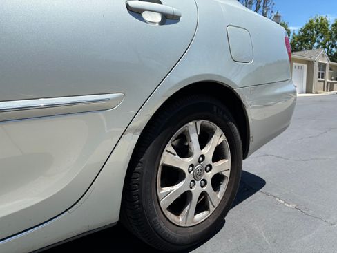 Used 2005 Toyota Camry LE FWD image 15