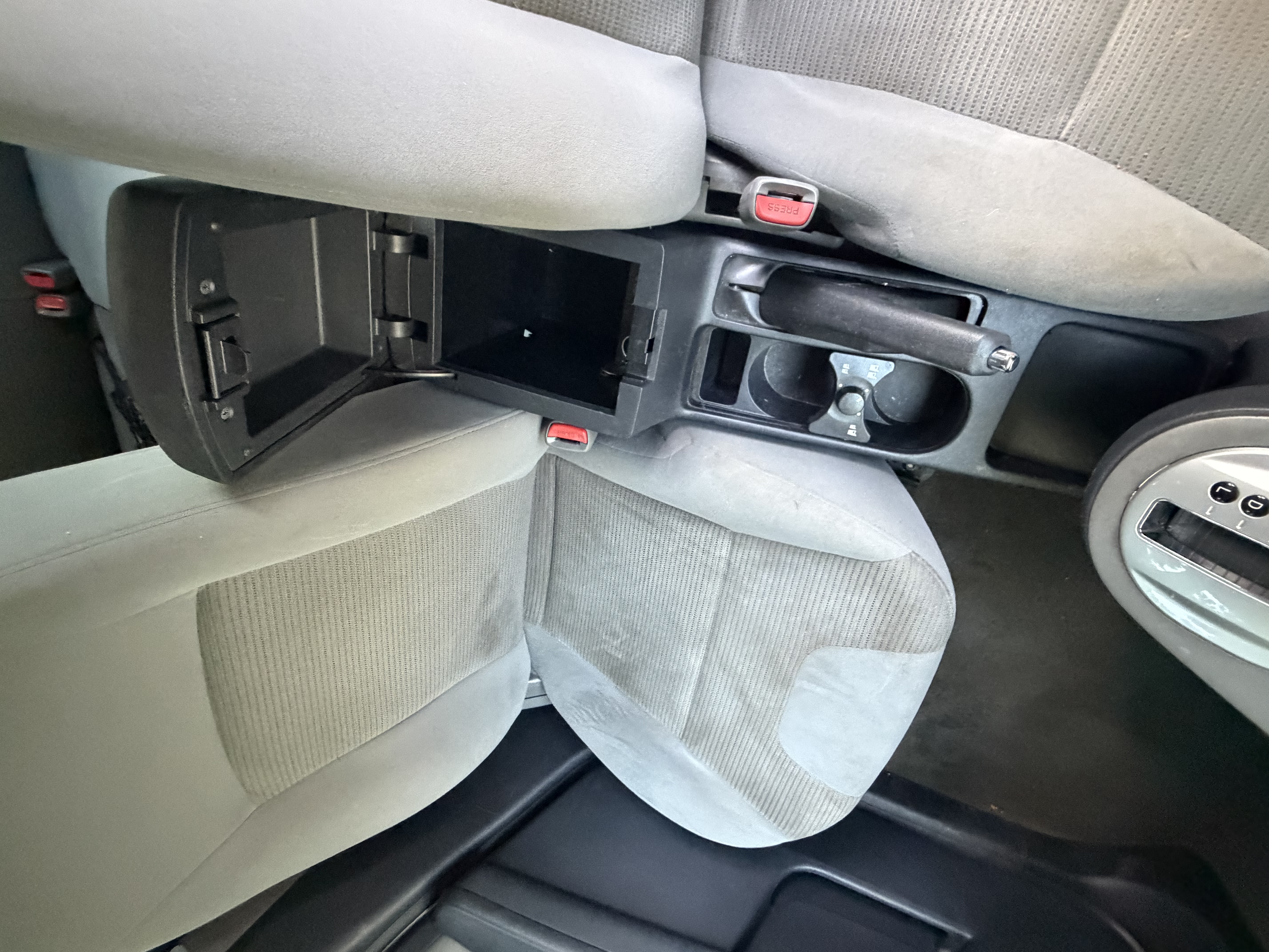 Used 2010 Nissan Sentra 2.0 SR w/ Convenience Pkg FWD image 15
