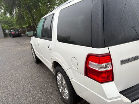 Used 2012 Ford Expedition Limited image 9