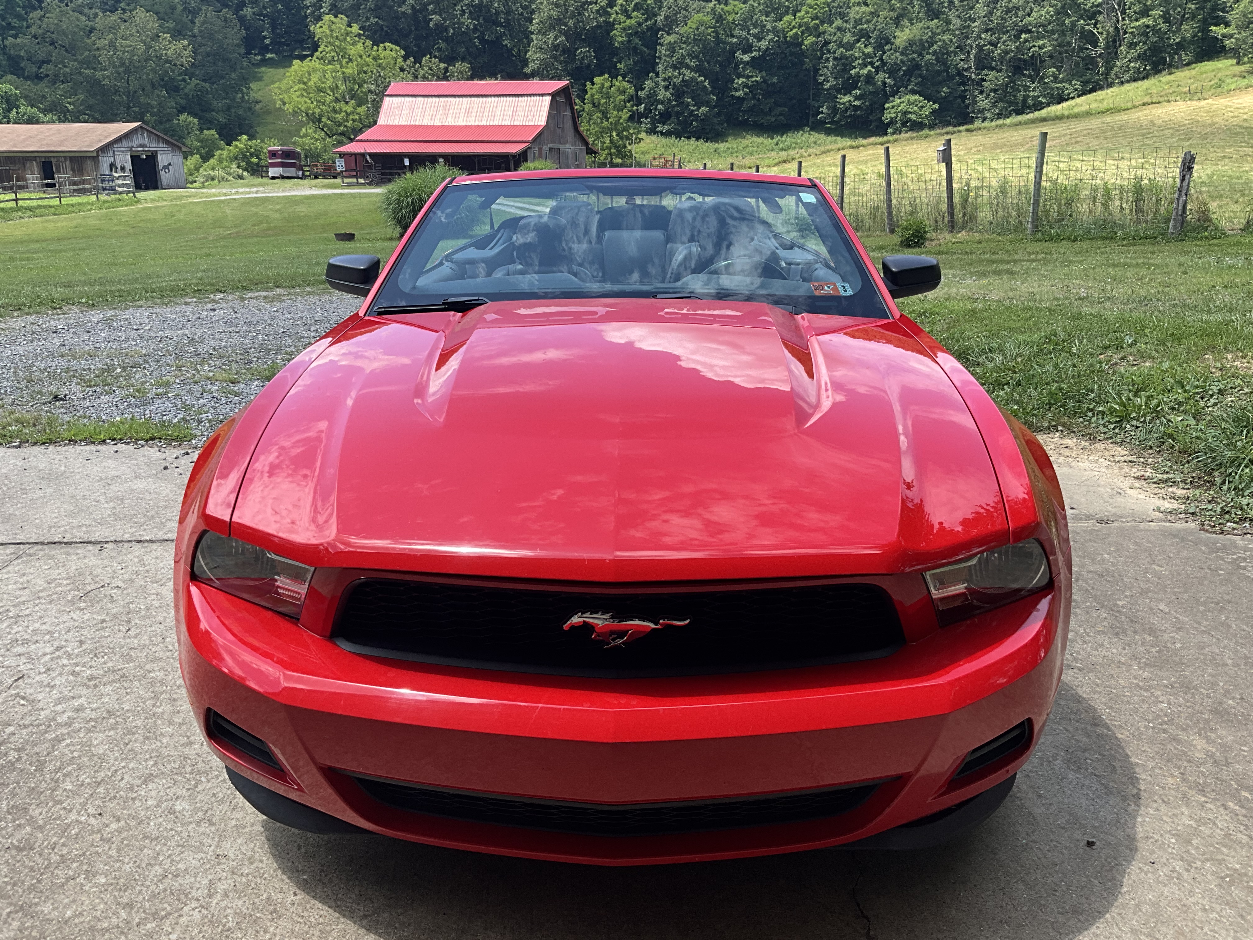 Used 2012 Ford Mustang Convertible RWD image 1