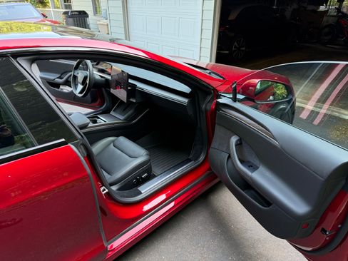 Used 2023 Tesla Model S Standard Range image 19