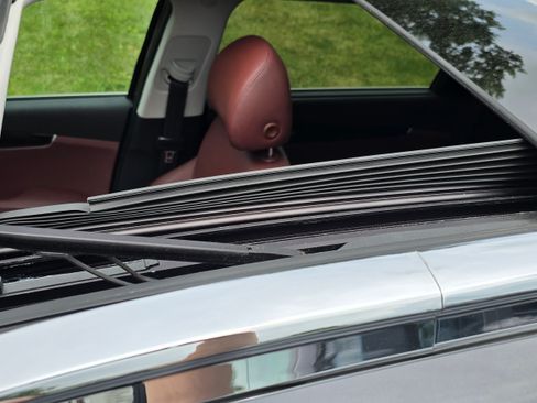 Used 2018 Kia Sorento SX image 11