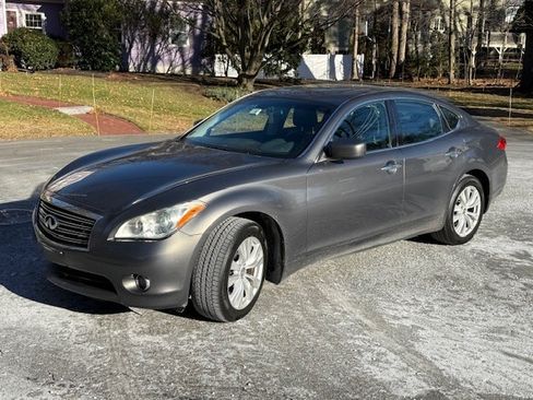 Used 2011 INFINITI M37 x w/ Premium Pkg image 1