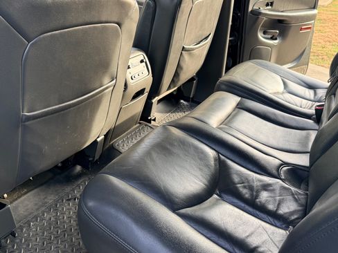 Used 2005 GMC Sierra 2500 SLT w/ Heavy-Duty Power Package image 21