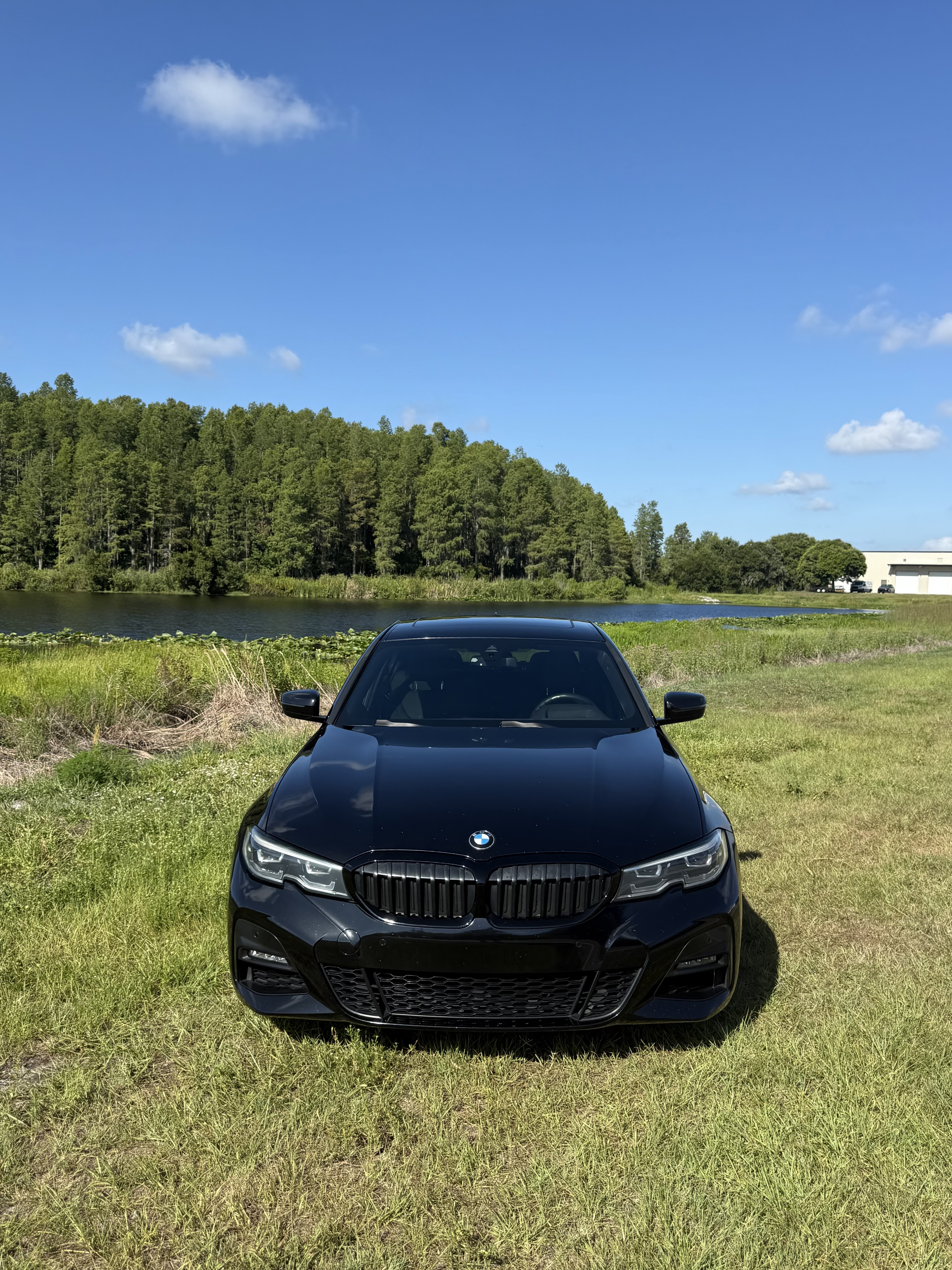 Used 2020 BMW 330i Sedan w/ M Sport Package RWD image 1