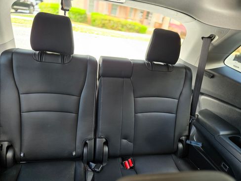 Used 2021 Honda Pilot Special Edition image 12