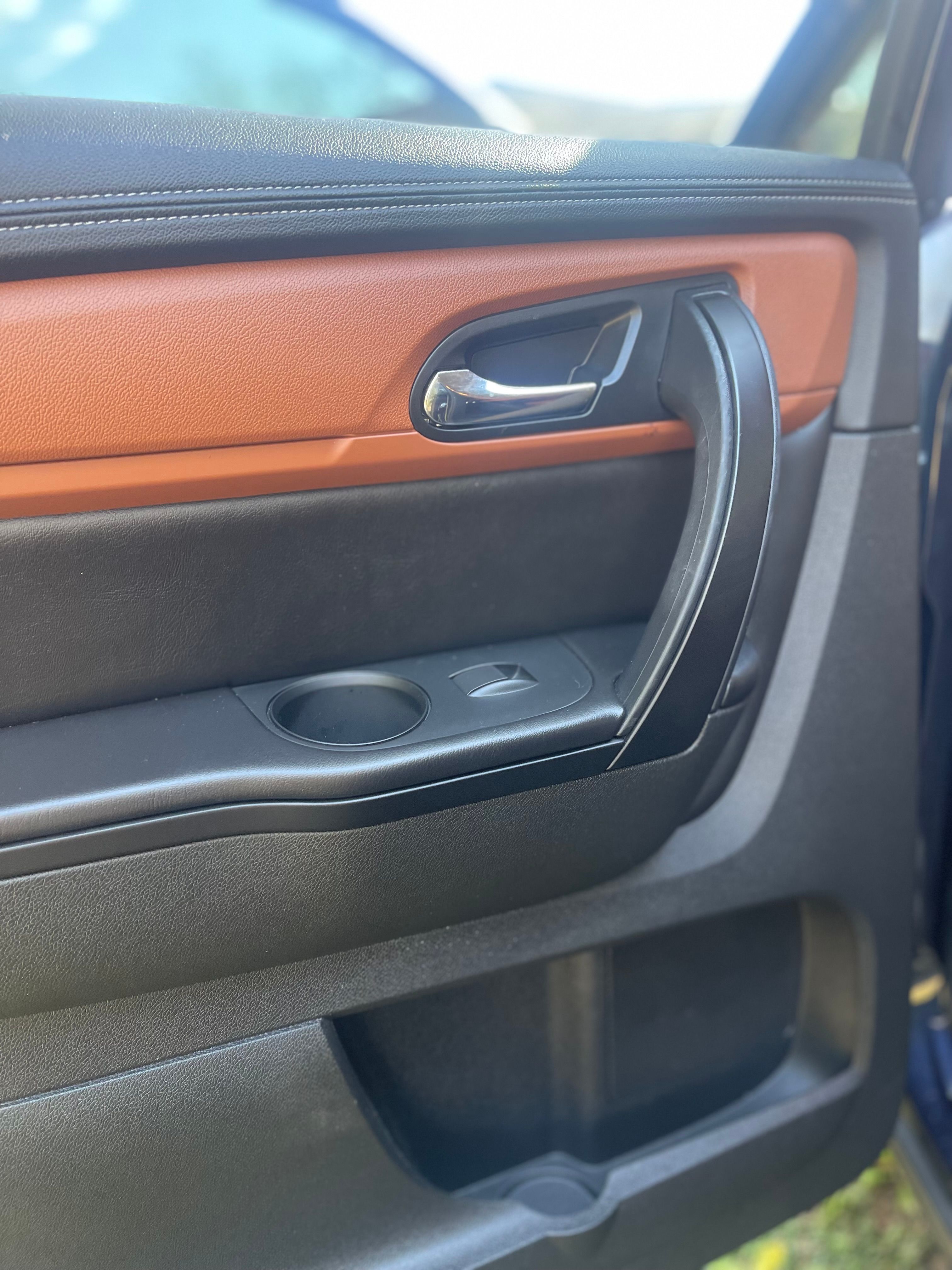Used 2017 Chevrolet Traverse LT FWD image 11