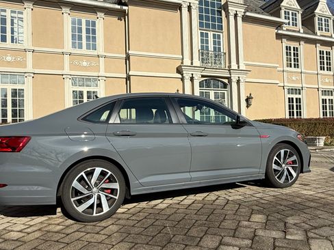 Used 2021 Volkswagen Jetta GLI image 11