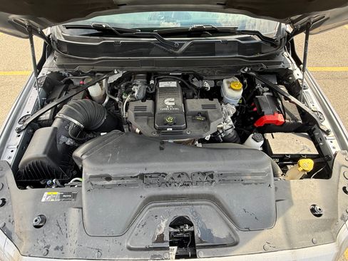 Used 2024 RAM 2500 Laramie w/ Sport Appearance Package AWD/4WD image 14