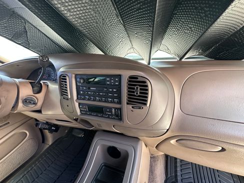 Used 1999 Ford Expedition 2WD image 6