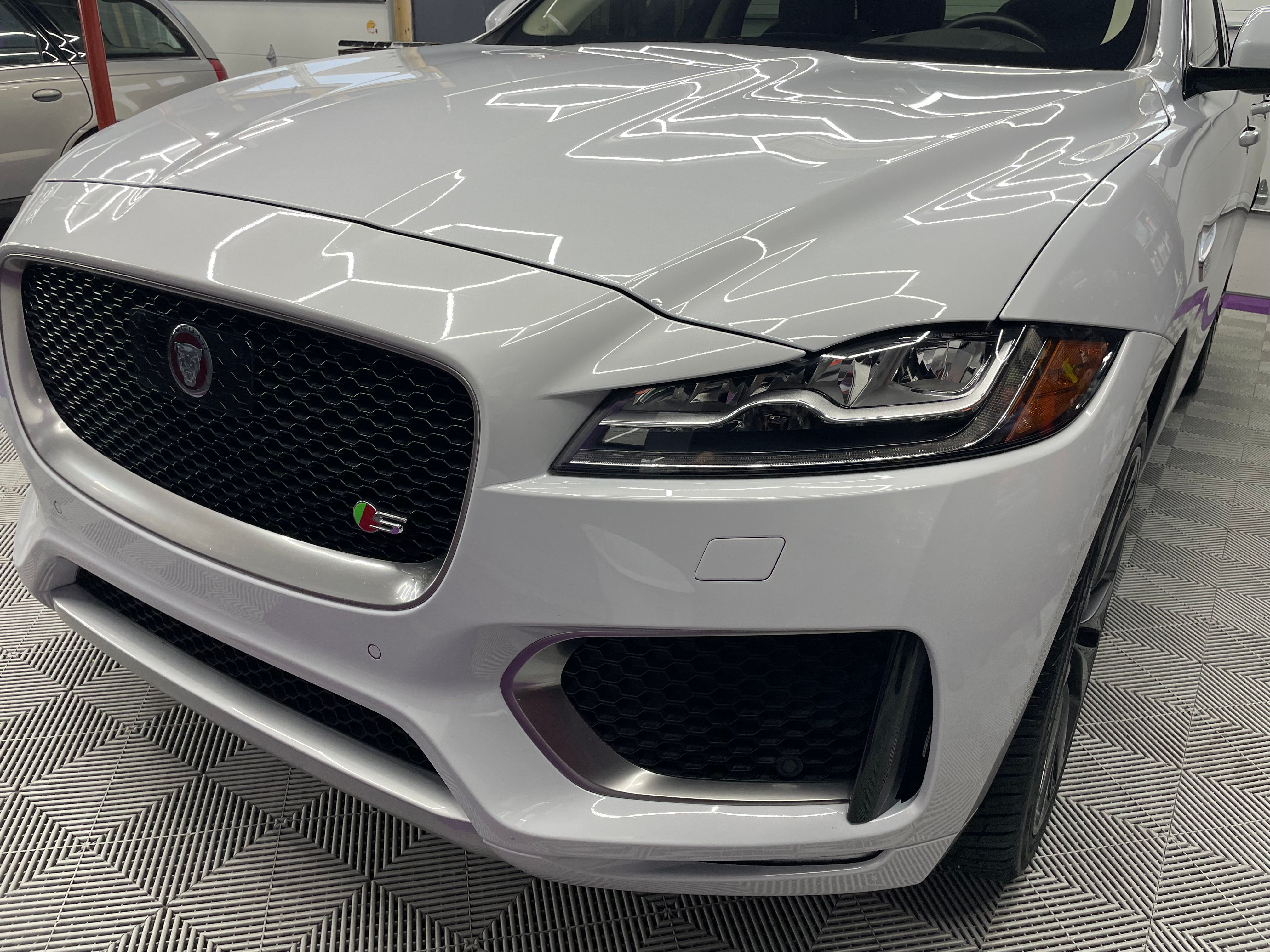 Used 2019 Jaguar F-PACE S AWD/4WD image 9