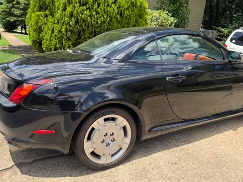 Used 2004 Lexus SC 430 Convertible RWD image 16