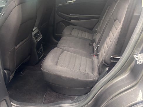 Used 2017 Ford Edge SEL w/ Class II Trailer Tow Package AWD/4WD image 6