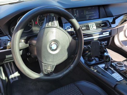 Used 2011 BMW 528i Sedan image 16