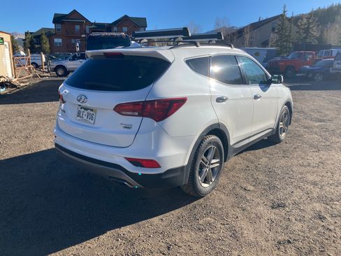 Used 2017 Hyundai Santa Fe Sport image 9