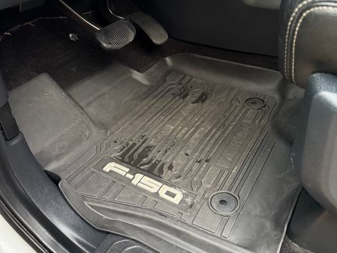 Used 2021 Ford F150 Platinum image 16