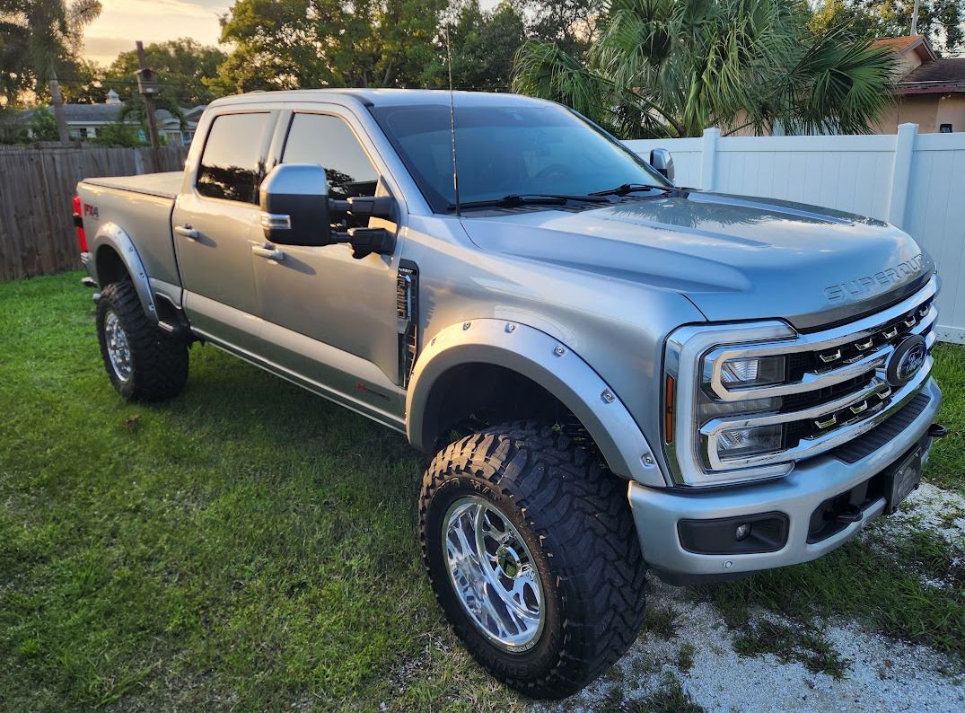 Used 2024 Ford F250 Lariat w/ Lariat Ultimate Package AWD/4WD image 1