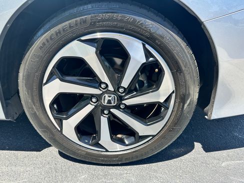 Used 2017 Honda Accord EX-L image 14