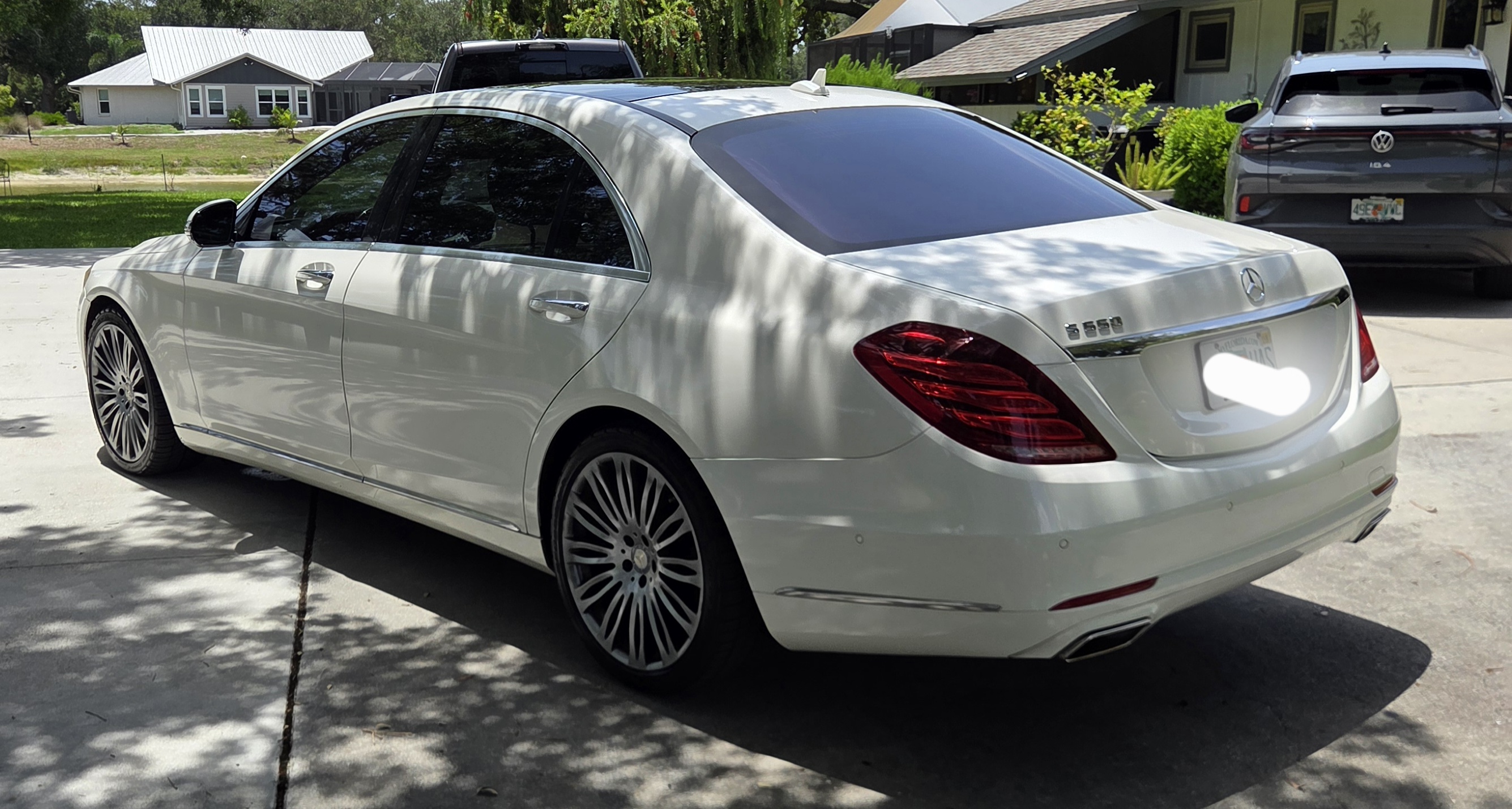 Used 2017 Mercedes-Benz S 550 Sedan image 5
