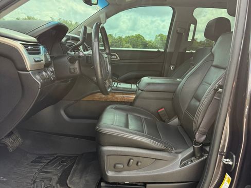 Used 2016 GMC Yukon XL Denali w/ Open Road Package AWD/4WD image 9