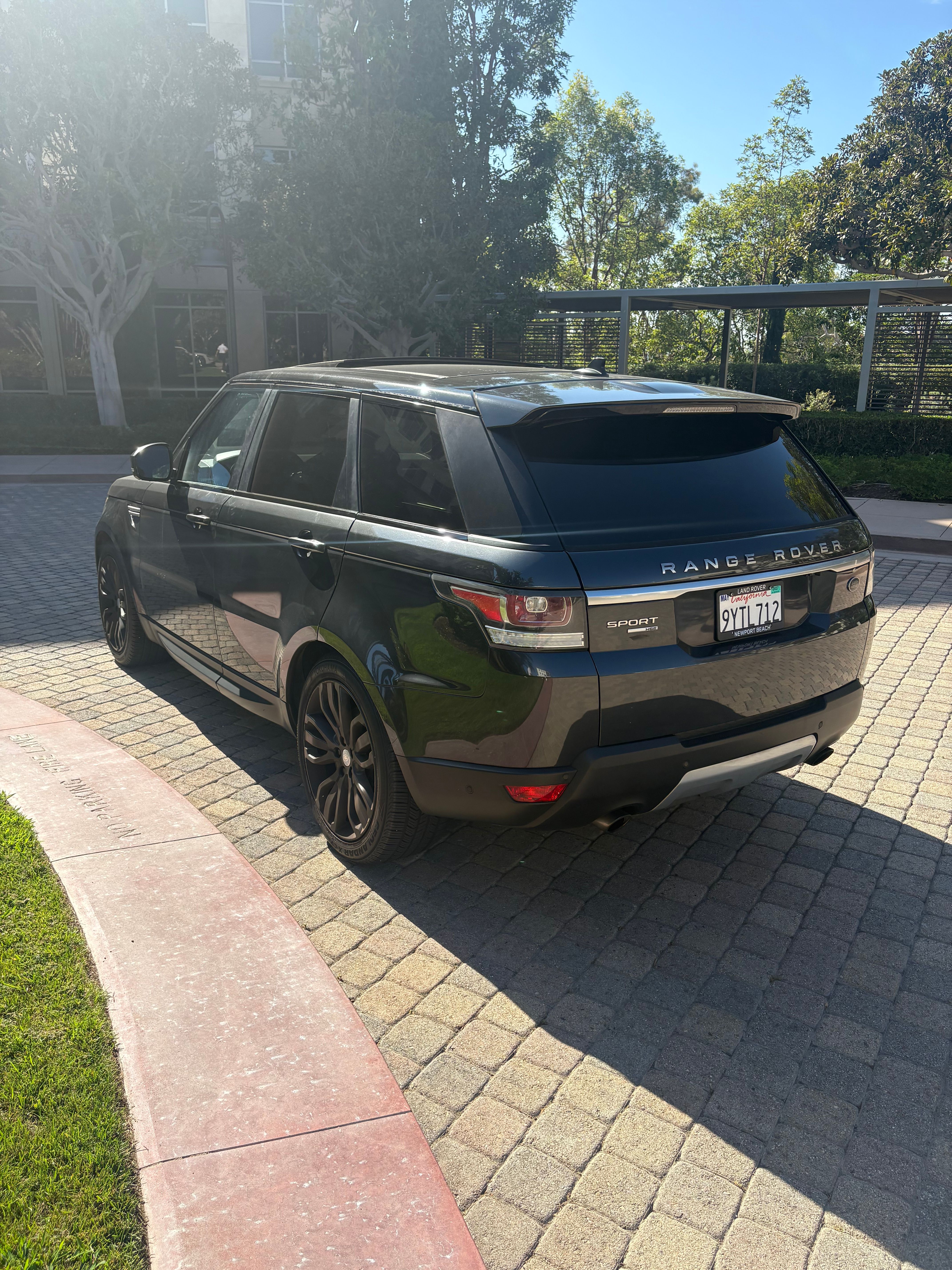 Used 2016 Land Rover Range Rover Sport HSE AWD/4WD image 5