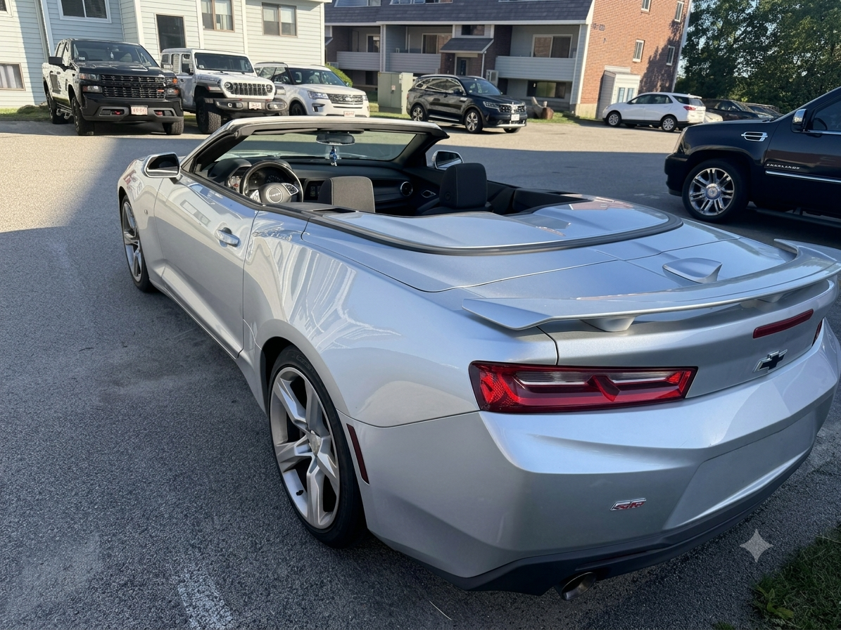 Used 2017 Chevrolet Camaro SS RWD image 4