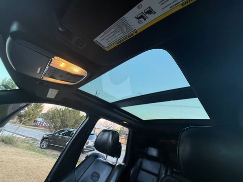 Used 2014 Jeep Grand Cherokee Overland image 6