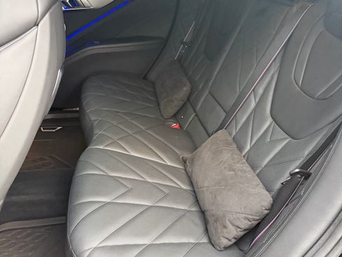 Used 2023 BMW XM AWD/4WD image 12