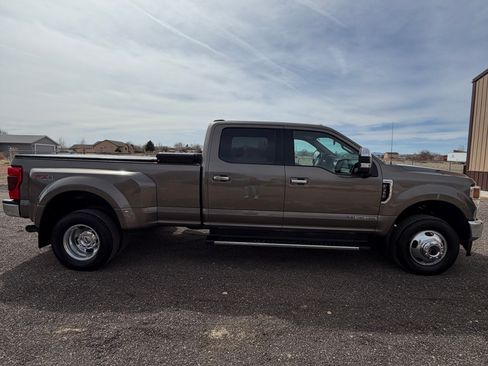 Used 2020 Ford F350 XLT w/ XLT Premium Package image 5