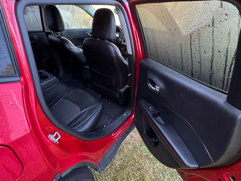 Used 2018 Jeep Compass Trailhawk w/ Popular Equipment Group AWD/4WD image 17