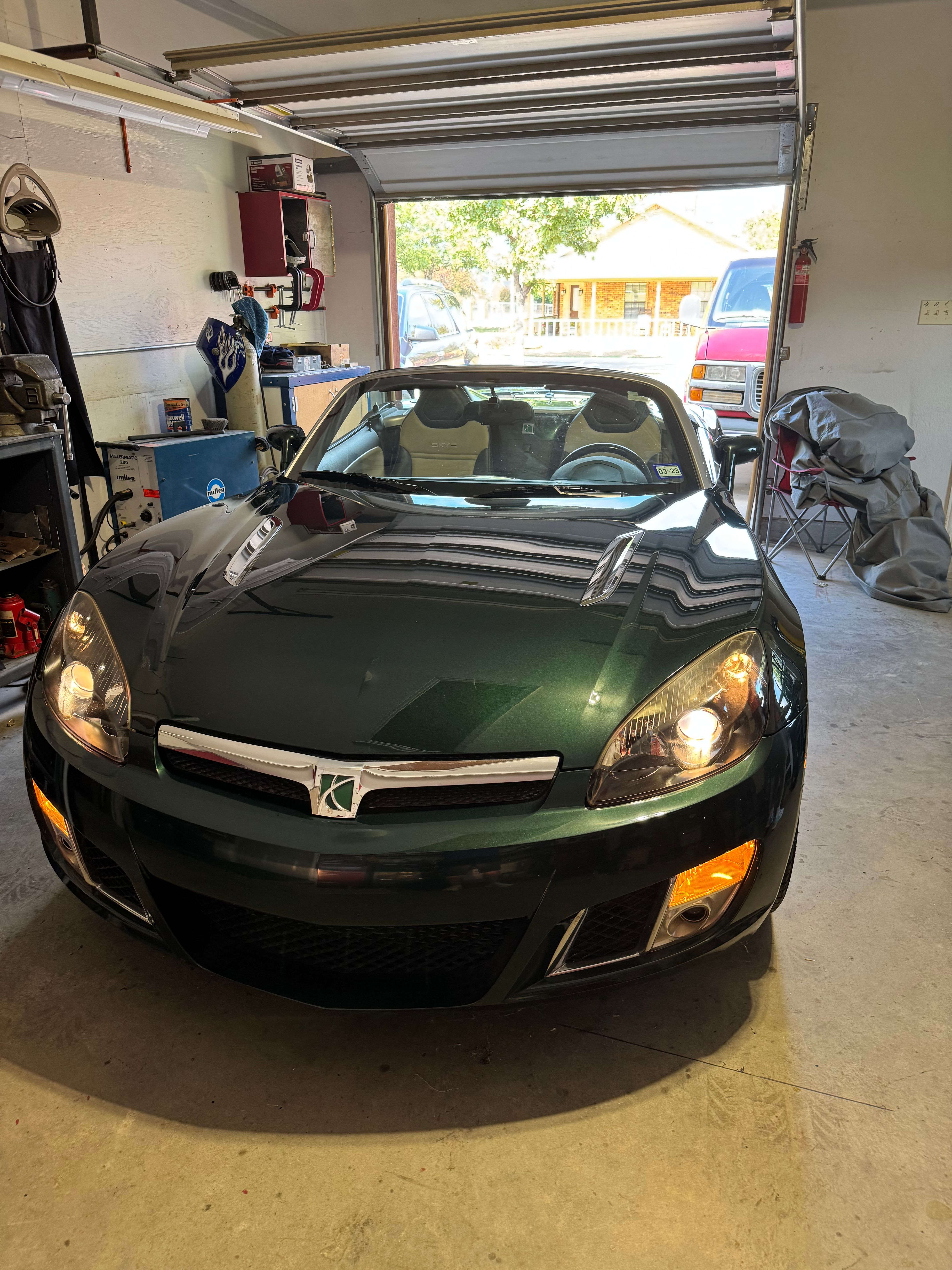 Used 2008 Saturn Sky Red Line RWD image 2