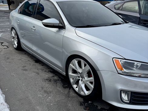 Used 2015 Volkswagen Jetta GLI SE image 2