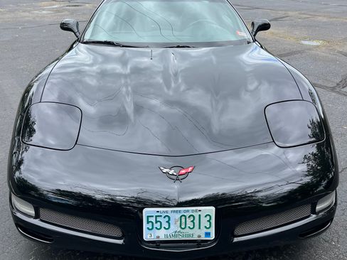 Used 2001 Chevrolet Corvette Z06 w/ Memory Pkg image 11
