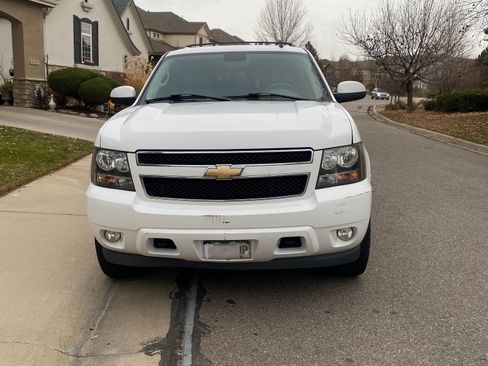 Used 2007 Chevrolet Suburban LT image 4