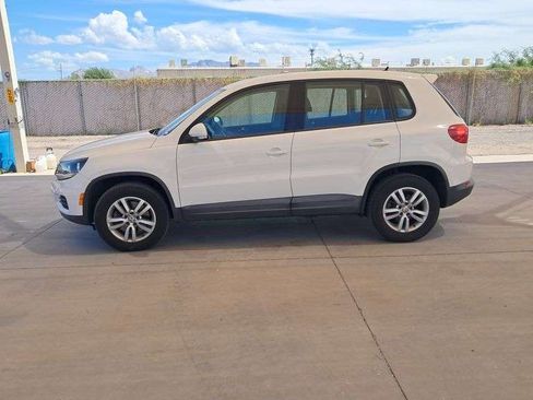 Used 2014 Volkswagen Tiguan S image 10