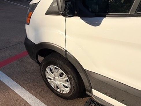 Used 2019 Ford Transit 350 XLT image 25