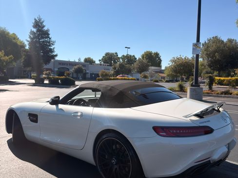 Used 2019 Mercedes-Benz AMG GT Roadster image 16
