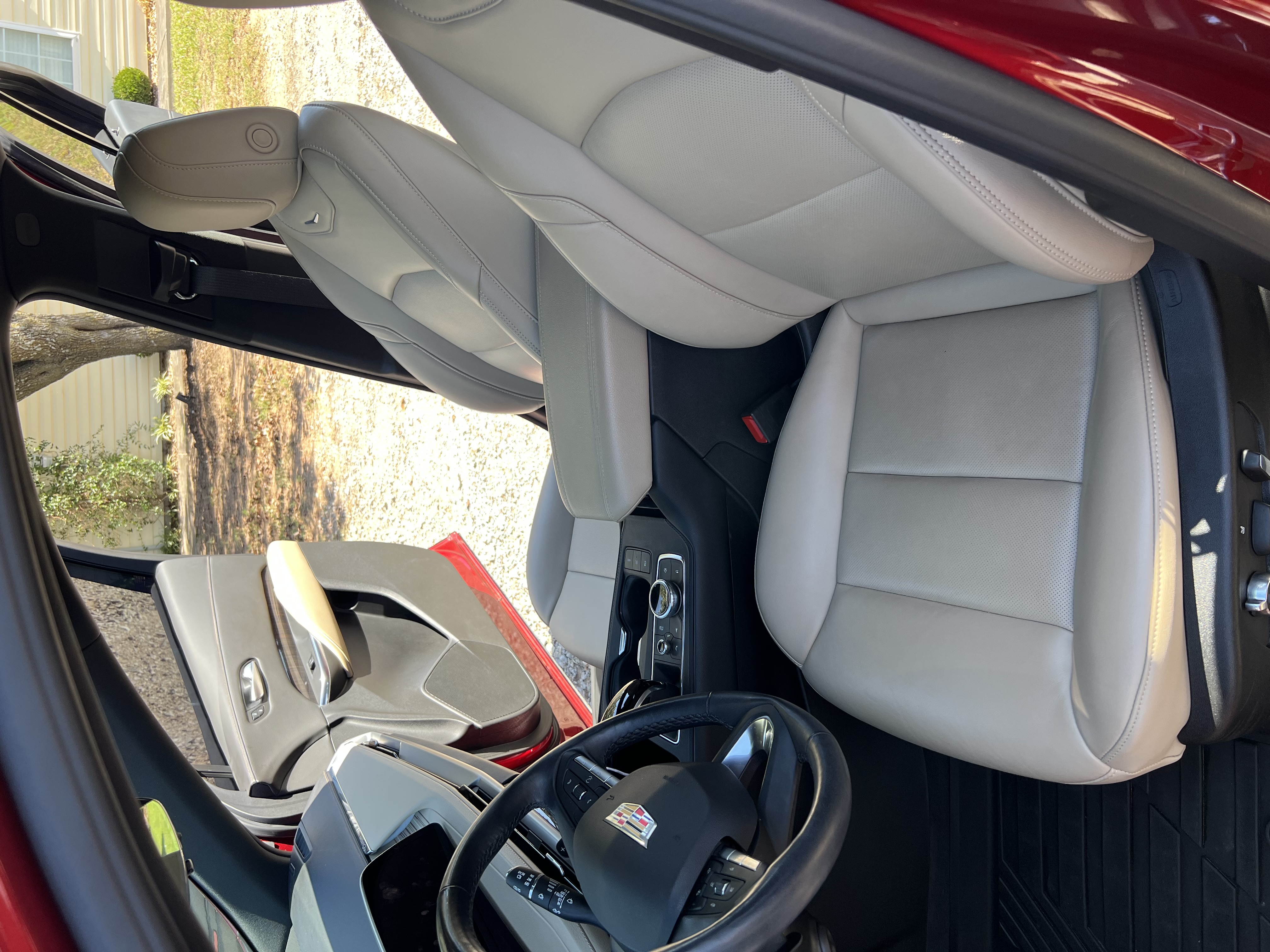 Used 2024 Cadillac XT4 Premium Luxury w/ Technology Package FWD image 13