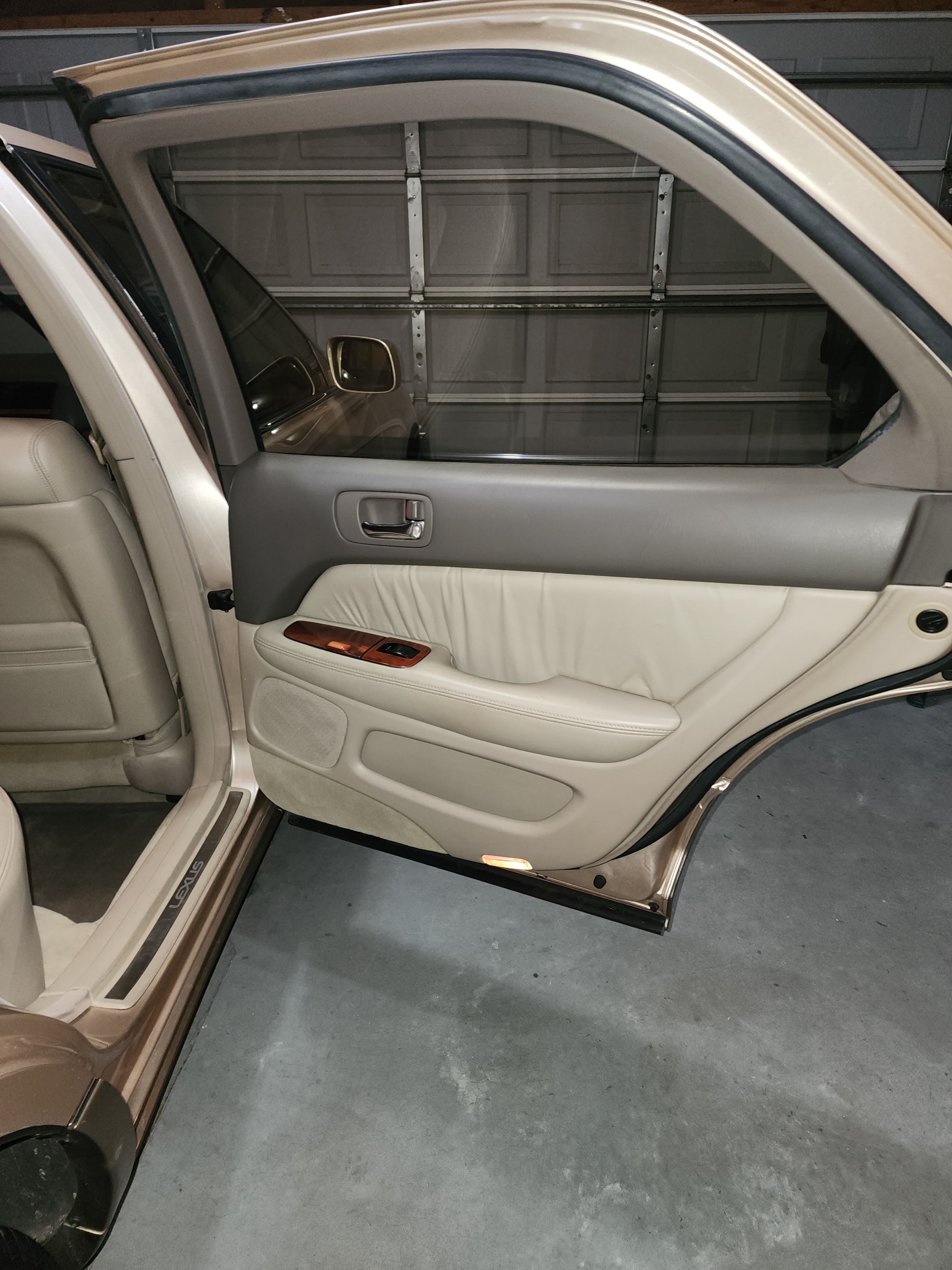 Used 1998 Lexus LS 400 RWD image 13