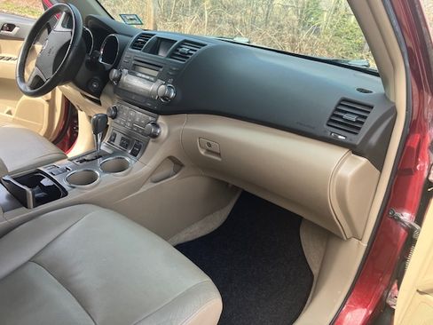 Used 2008 Toyota Highlander Sport image 4