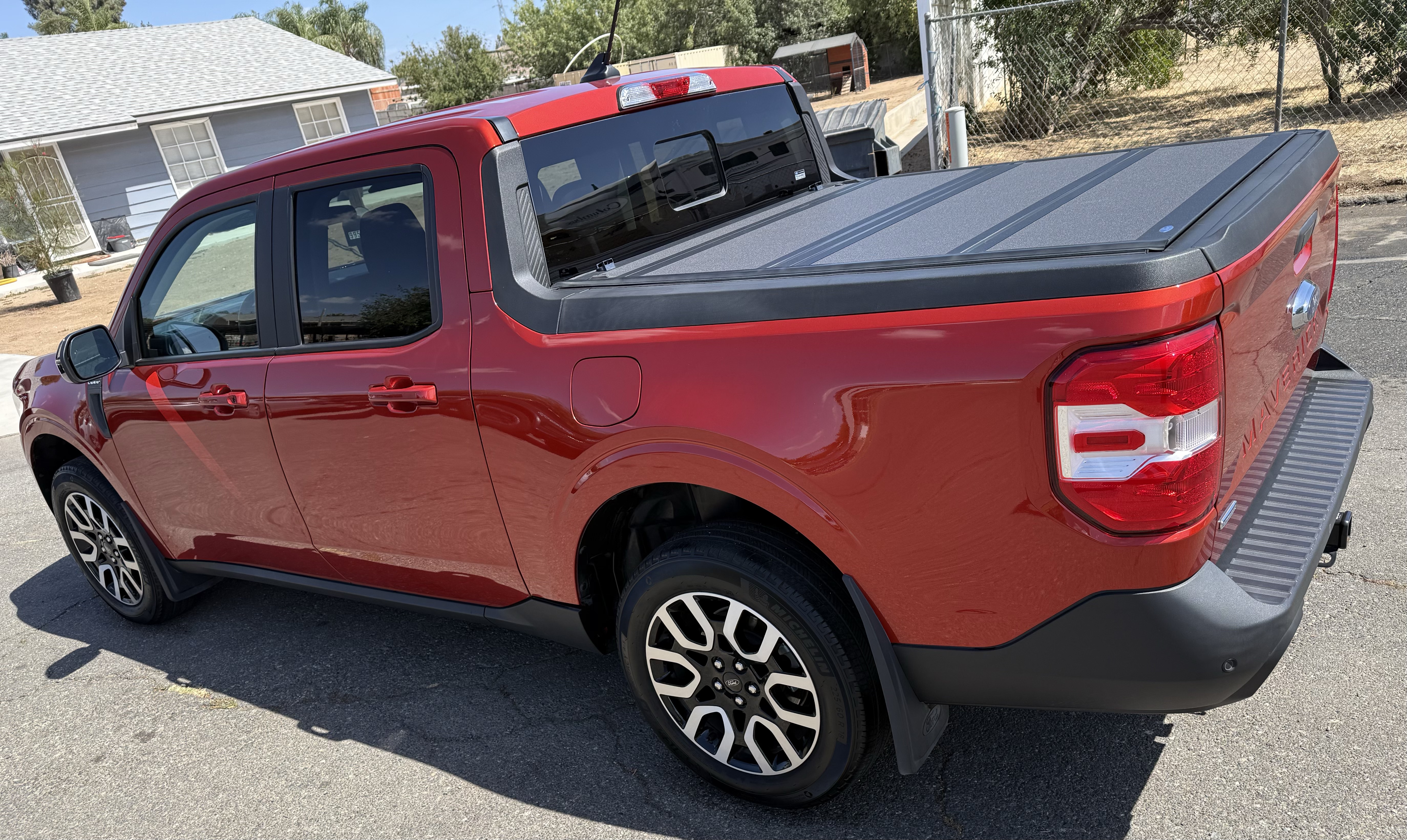 Used 2024 Ford Maverick Lariat FWD image 6