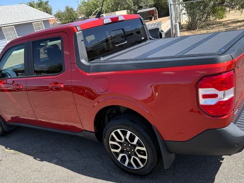 Used 2024 Ford Maverick Lariat FWD image 6