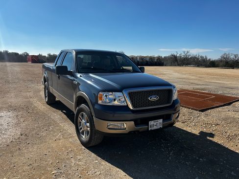 Used 2005 Ford F150 Lariat image 4