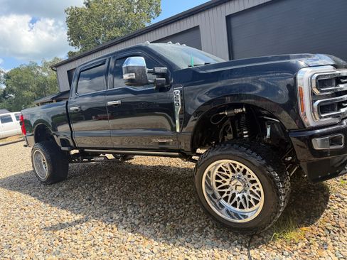 Used 2024 Ford F250 Platinum AWD/4WD image 26