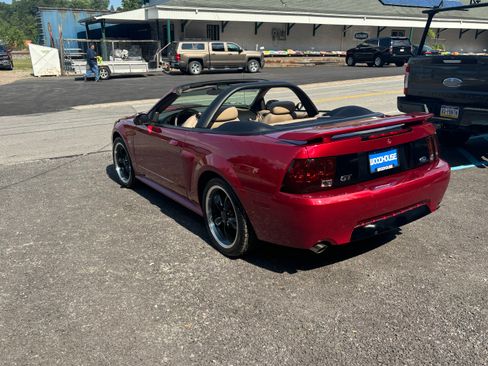 Used 2003 Ford Mustang GT Premium image 4